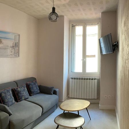 Appartement Cosy - 2 Chambres, Situe En Centre Ville Nizza Exterior foto